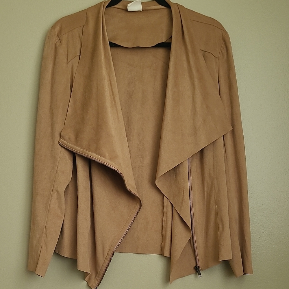 Elegant Women's Soft Brown Blazer - Picture 5 of 7